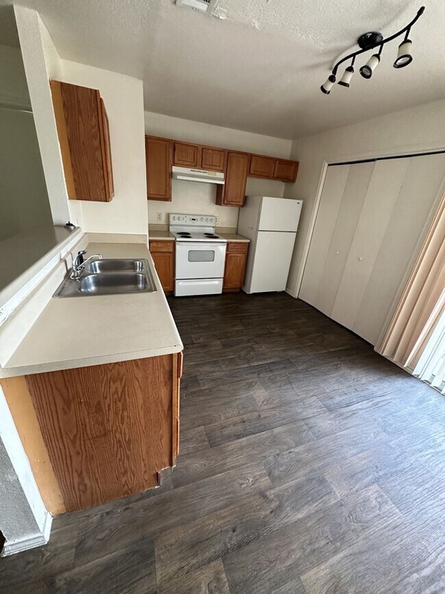 Foto del edificio - 3601 Malibu Ln