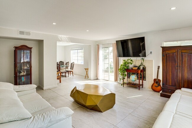 Foto del edificio - 2106 Nelson Ave