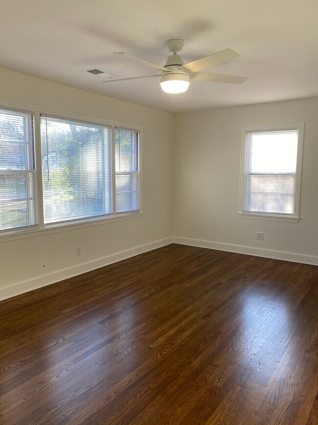 Living room - lots of large windows - 809 Virginia Ave