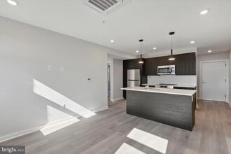 Building Photo - 3449 Scotts Ln