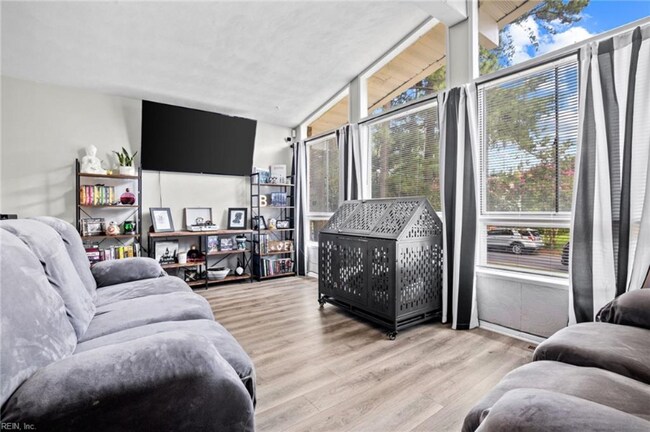 Foto del edificio - 5509 Sandpiper Ln