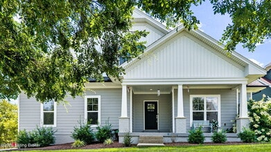 Building Photo - 825 Artisan Pkwy