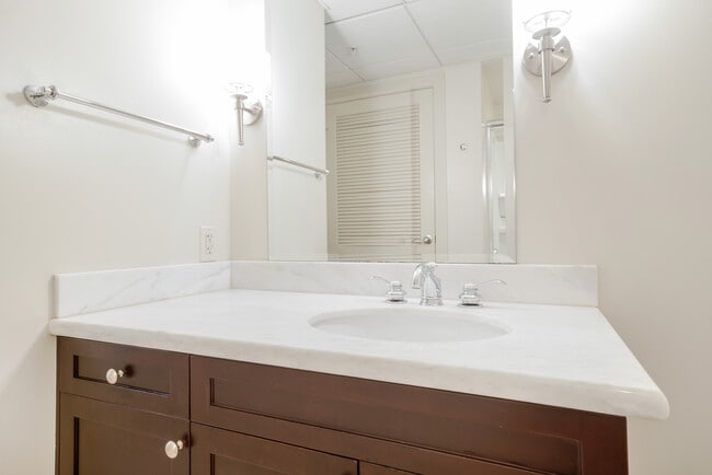 Building Photo - The Cobb