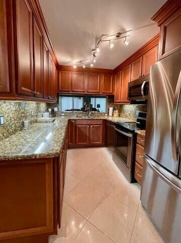 Building Photo - 101 Pinecrest Cir