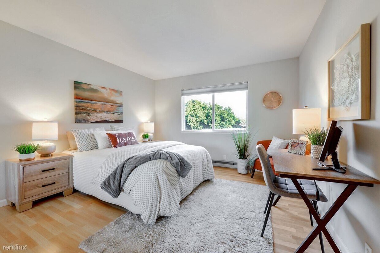 Primary Photo - 1 br, 1 bath Condo - 480 E Okeefe St Apt 309