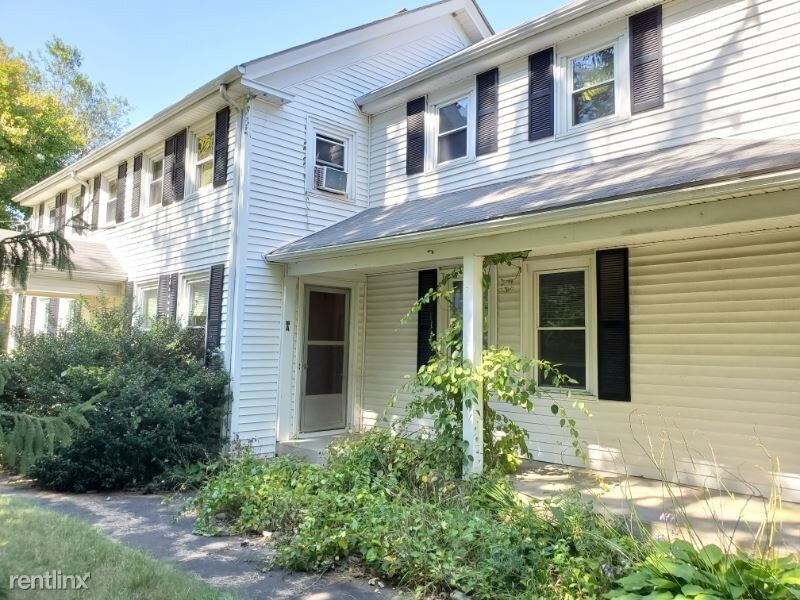 Primary Photo - 3 br, 1 bath Apartment - 89 A Ten Rod Road