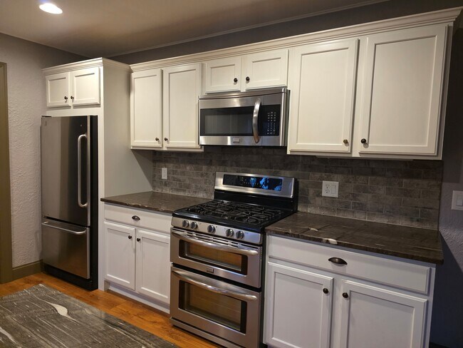 Foto del edificio - 2924 S Walnut Hill Dr