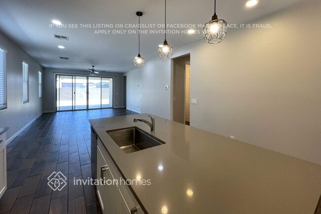 Building Photo - 17584 W Hadley St