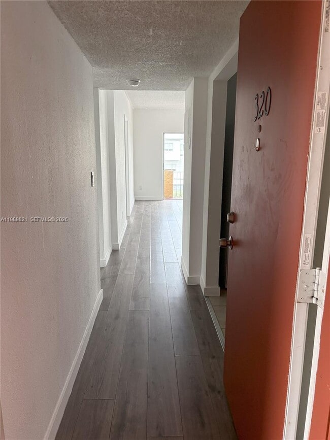 Foto del edificio - 3675 W 11th Ave