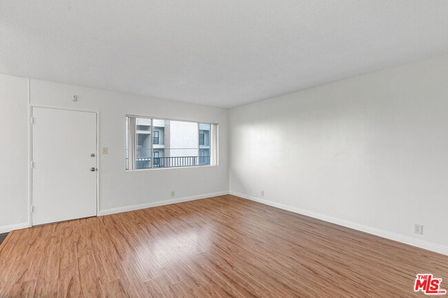 Foto del edificio - 2701 S Peck Ave