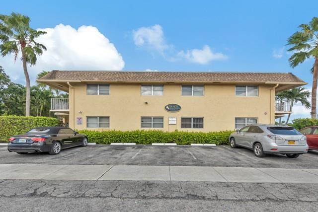 Primary Photo - 301 W Ocean Ave