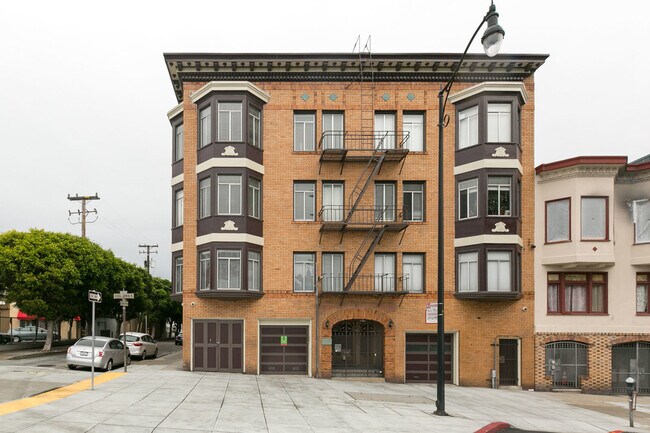 Building Photo - 13 Dolores St