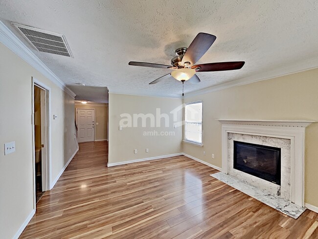 Foto del edificio - 329 Westminster Dr