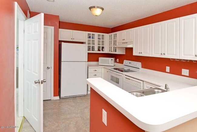 Foto del edificio - 537 Spring Forest Rd