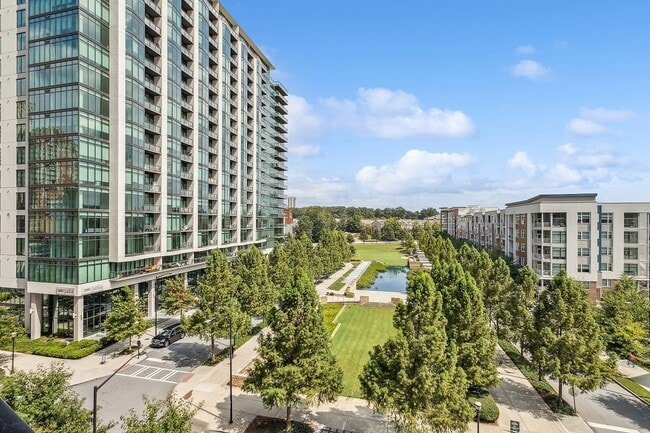 3_3478LakesideDriveNE_2007_HiRes__Unit 302_EDIT - Akari Buckhead