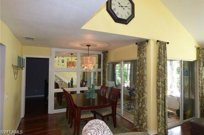 Foto del edificio - 6073 Timberwood Cir
