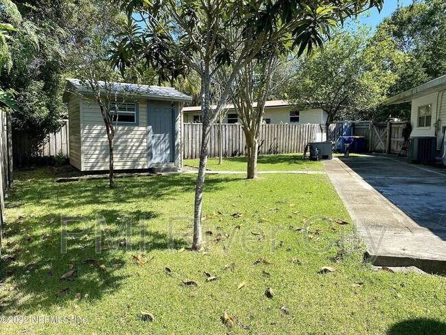Building Photo - 5405 Matanzas Way