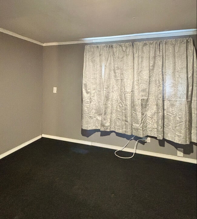 Building Photo - 1086 Tigger Loop