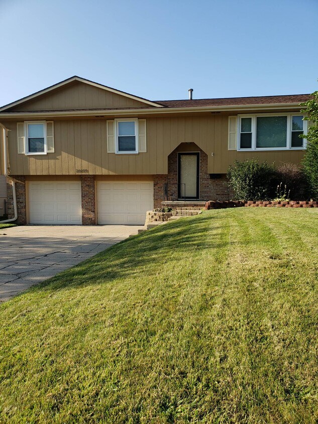 Foto principal - 20219 Pinkney St