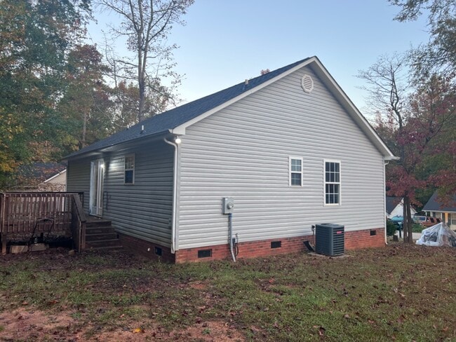 Building Photo - 201 Polly Collins Ct