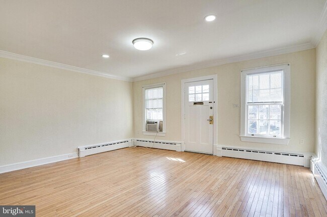 Foto del edificio - 3707 S Street NW