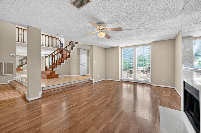 Foto del edificio - 1535 Beaconshire Rd