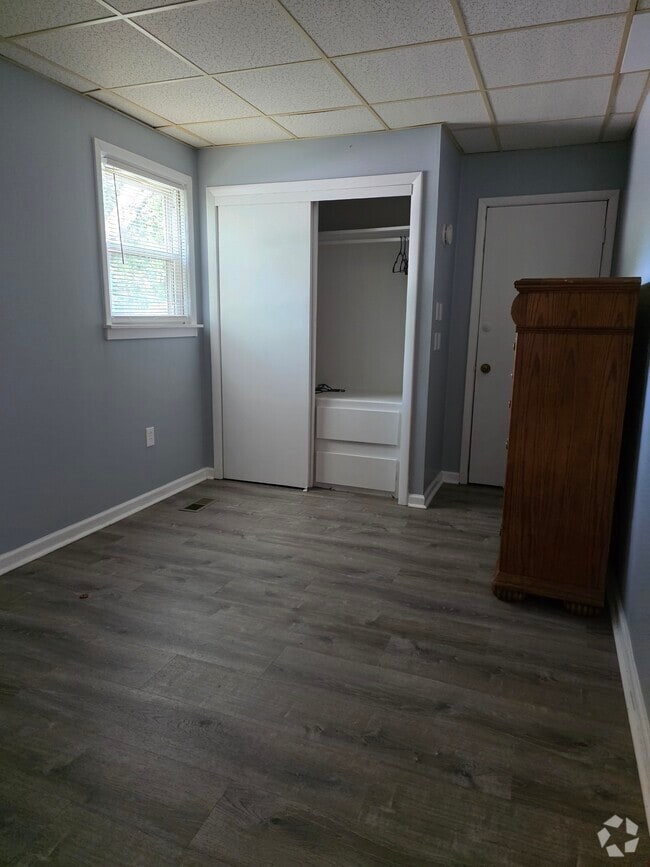 Building Photo - 1172 Townsend Ave