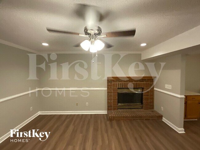 Foto del edificio - 6004 Stone Bluff Dr