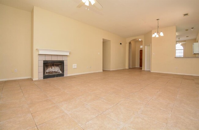 Building Photo - 6422 Alisa Ln