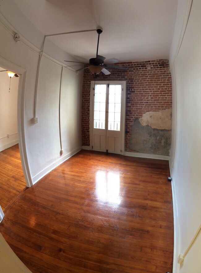 Building Photo - 712 St Louis St
