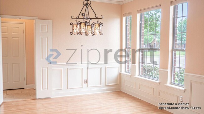 Foto del edificio - 5800 Pine Ridge Blvd