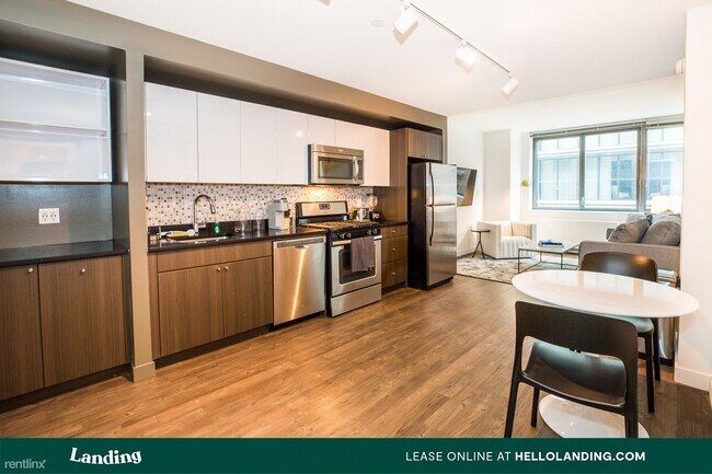 Foto del edificio - 742 N LaSalle Dr