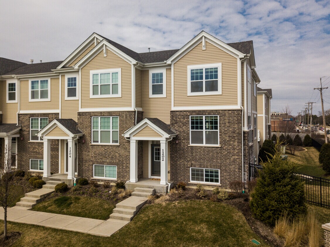 Foto principal - 1202 Elm St