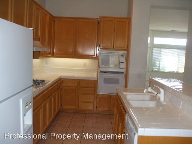 Foto del edificio - 4 br, 2 bath House - 4003 Portobello Place
