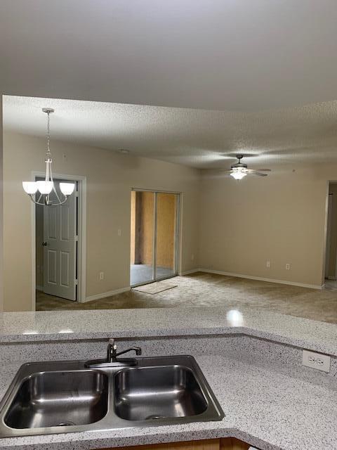Building Photo - 5024 Lantana Rd