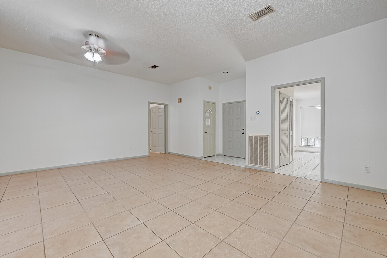 Foto del edificio - 9814 Paddock Park Dr