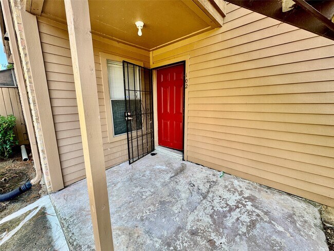 Foto del edificio - 10555 Turtlewood Ct