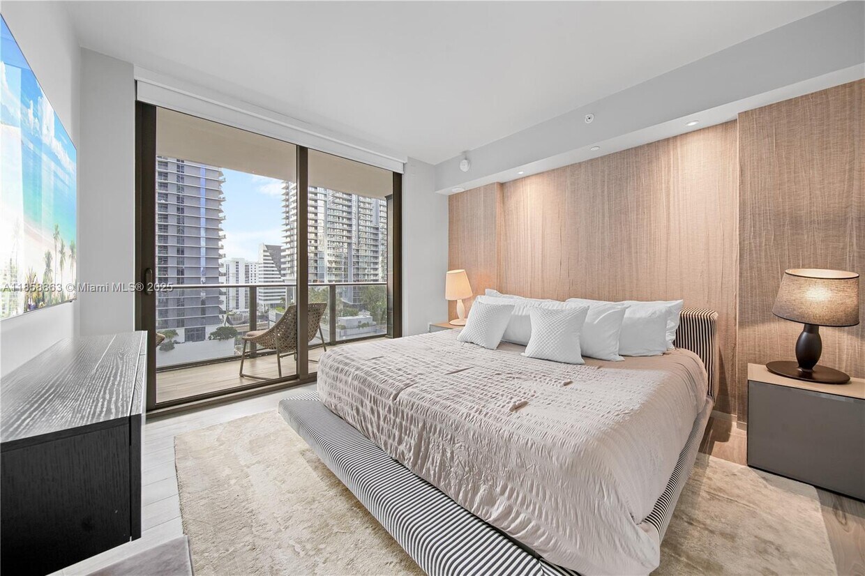 Foto principal - 801 S Miami Ave