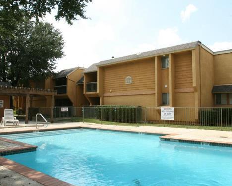 Foto del edificio - 1200 Monterrey Blvd