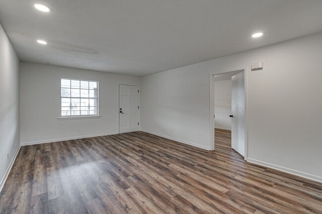 Foto del edificio - 2845 Dayton Blvd