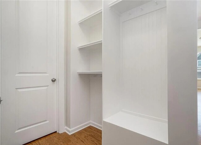 Foto del edificio - 7224 Lochy Ln