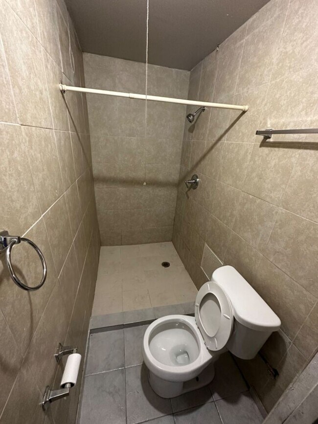 Foto del edificio - 2445 S 5th Pl