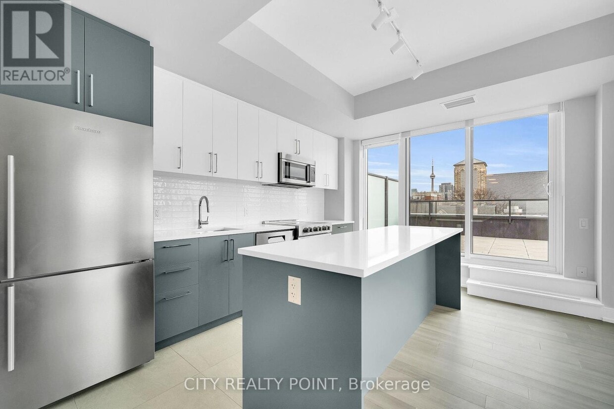 Primary Photo - 664-664 Spadina Ave.
