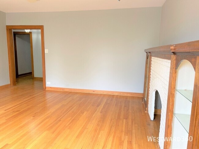 Foto del edificio - 3722 W Wilson Ave