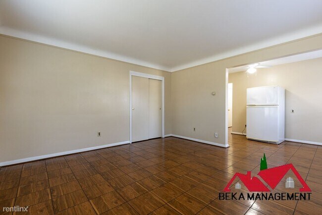 Building Photo - 1 br, 1 bath House - 2621 Rochester Rd