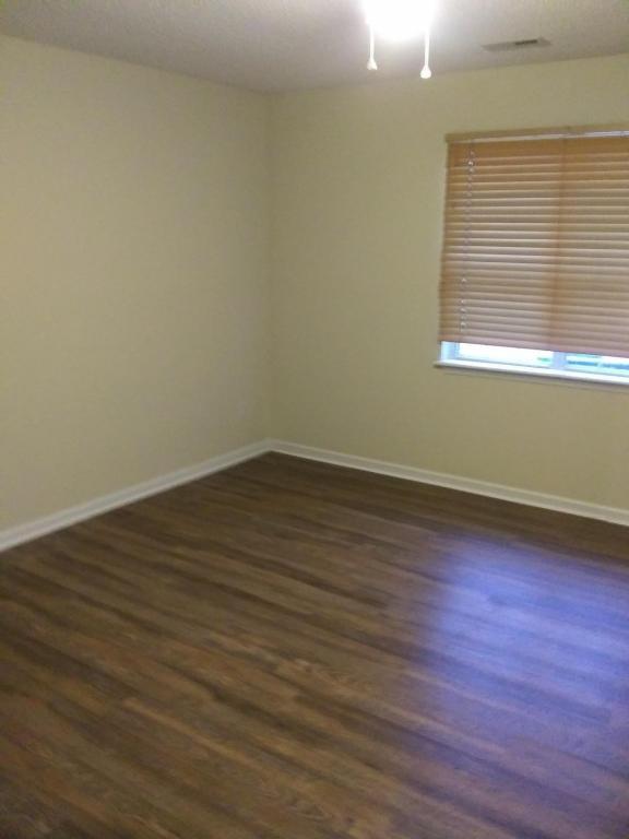 Foto del edificio - 1218 Peyton Circle, # A