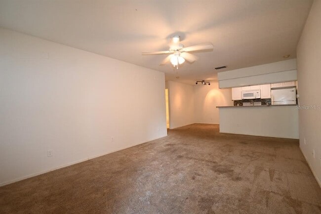 Foto del edificio - 36100 Lake Chase Blvd