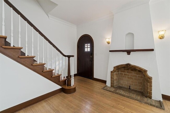 Photo - 1905 N Brauer Ave House