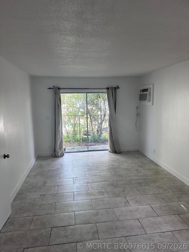 Foto del edificio - 234 SW 19th St