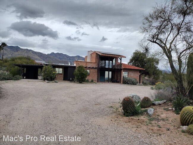 Foto del edificio - 2 br, 1 bath House - 5211 E. Camino Franci...
